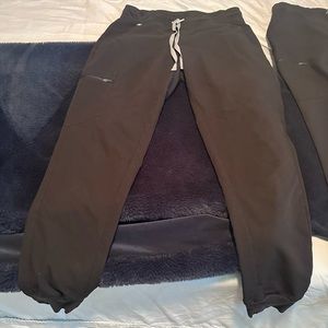 Figs Zamora jogger black small